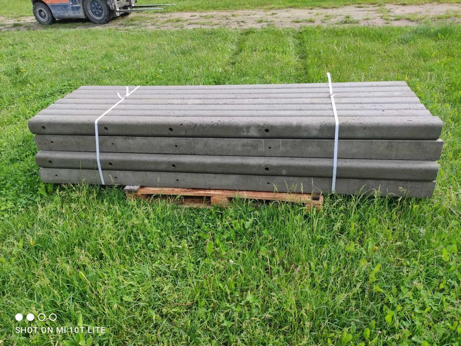 Słupki betonowe do siatki leśnej, pastucha na wybiegach. PRODUCENT