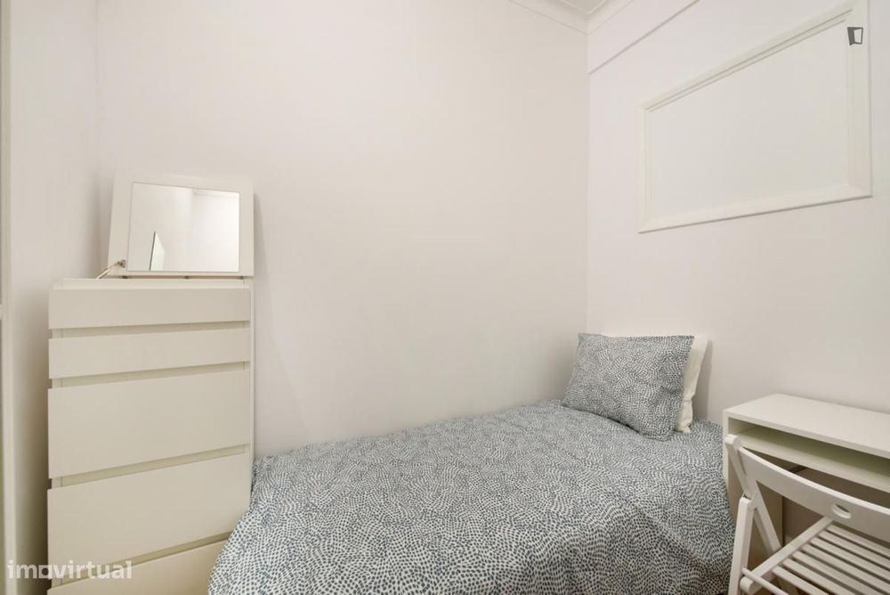 Quarto - localizado em Benfica Lisbon