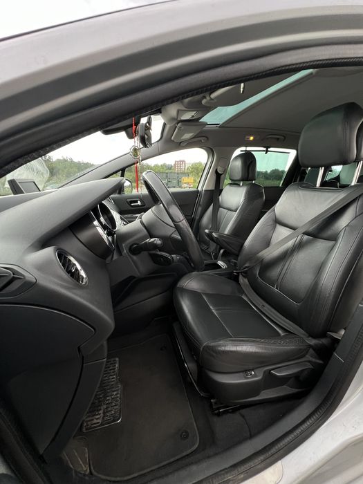 Продається Peugeot 5008
