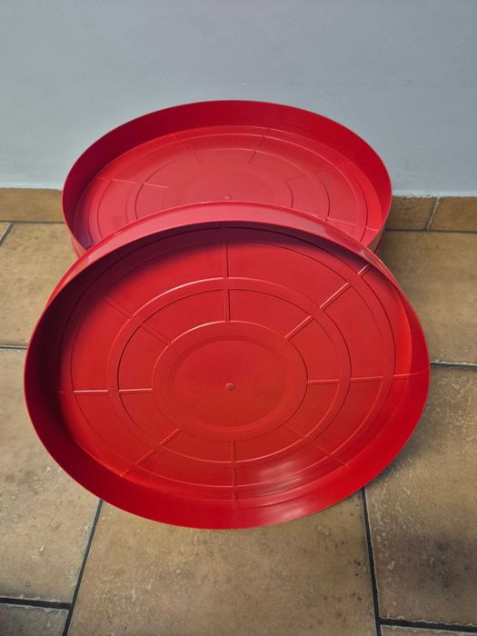 Producent karmniki okrągłe plastikowe o średnicy 30cm i 37cm