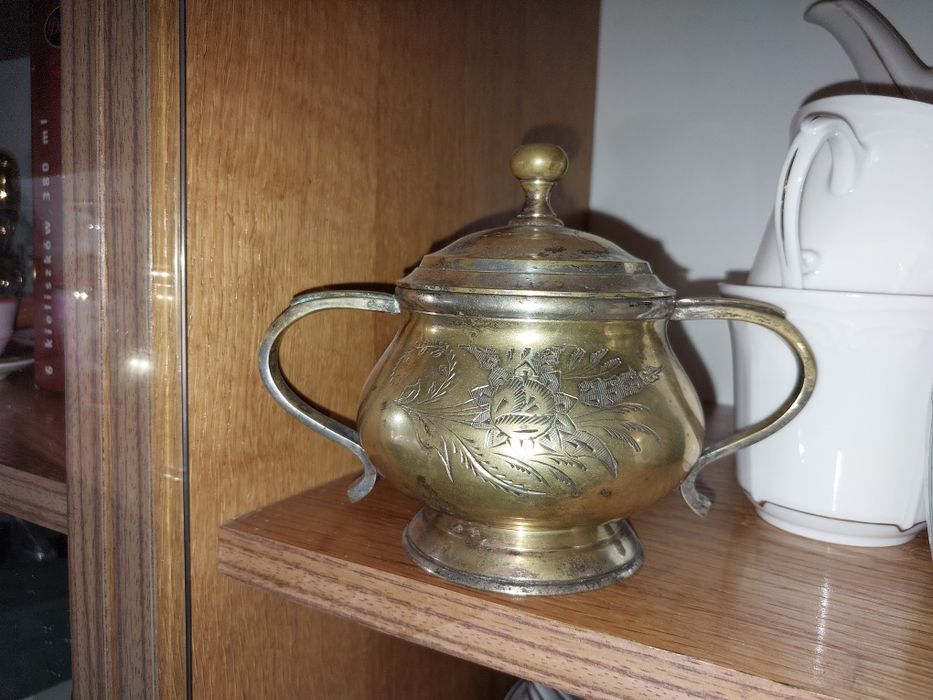 Miedziana cukiernica PRL