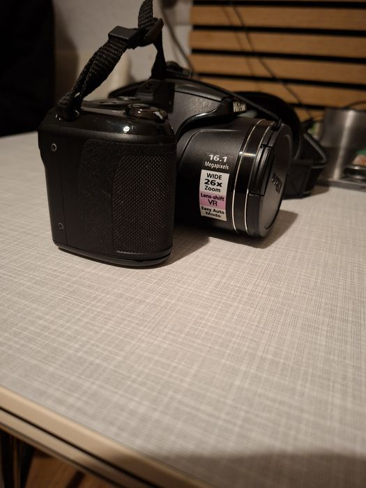 Aparat Nikon L320