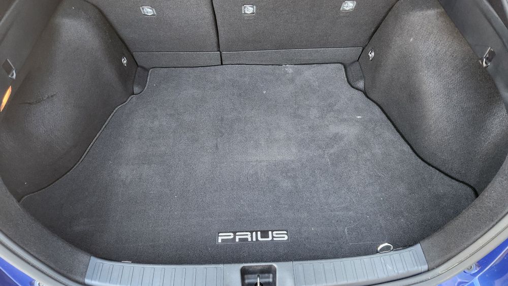 Коврик в багажник toyota prius 50 Оригинал