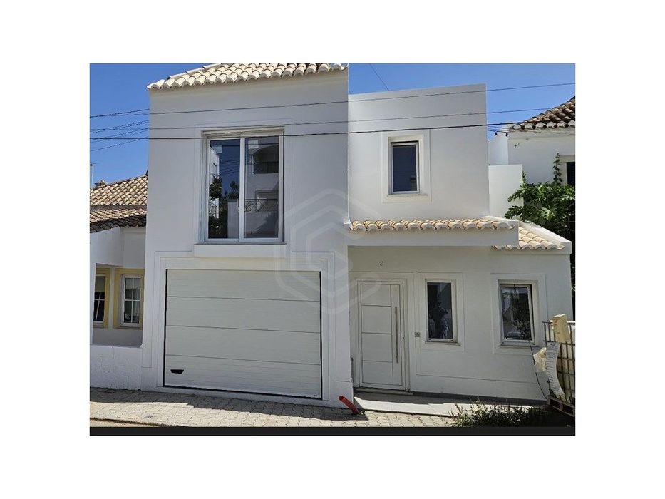 Moradia T3 em construção em Tavira, Algarve