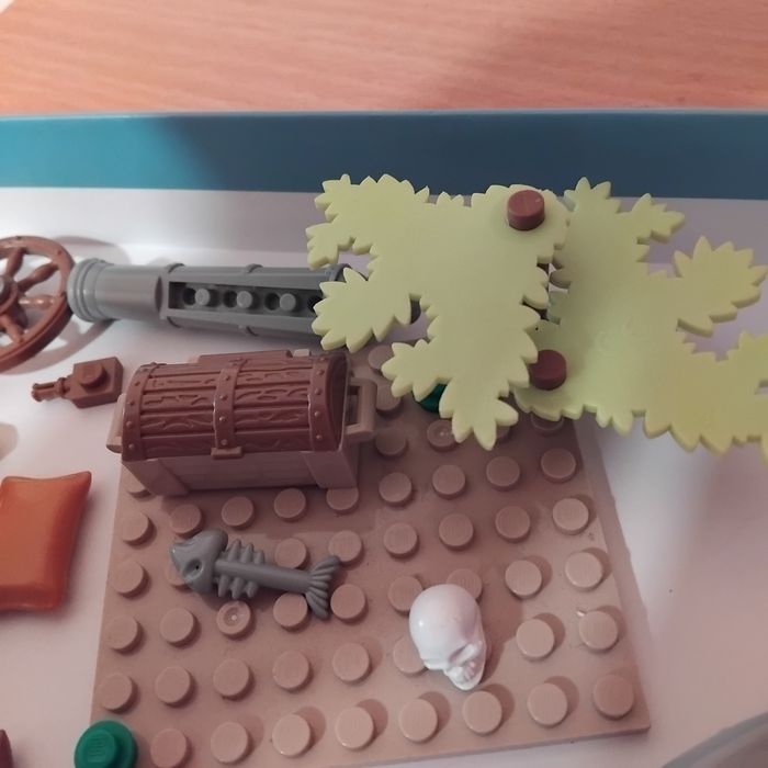 Klocki Cobi różne elementy