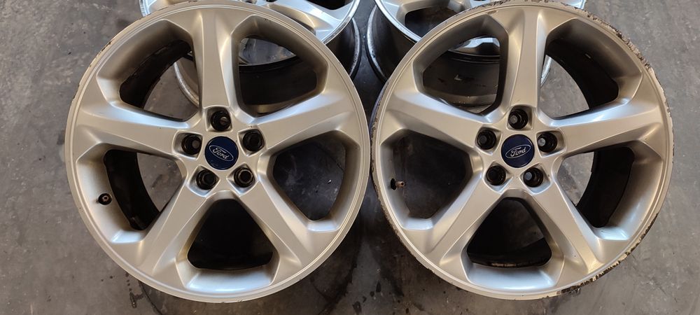 18" 8J 5x108 Komplet felg aluminiowych Ford Focus, Kuga, S-Max