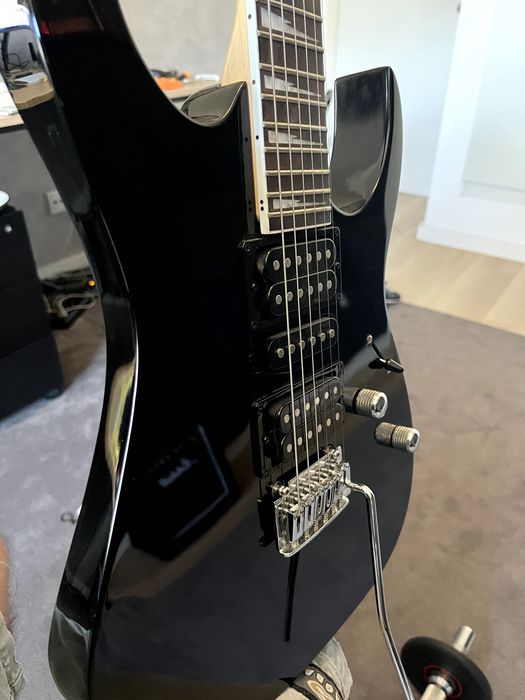 Guitarra Ibanez GRG170DX-BKN + Cabos + Suporte