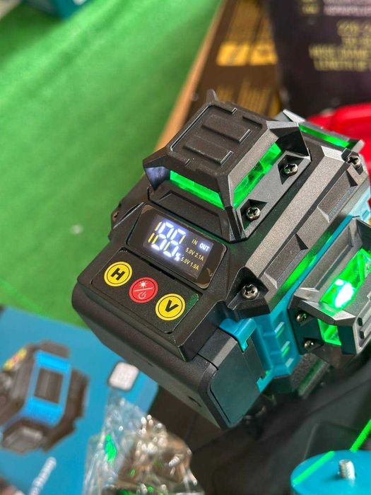 Nivel Laser 16 Linhas 2 baterias, comando e acessórios