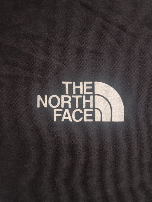 Футболка The North Face чоловіча, розмір S, чорна