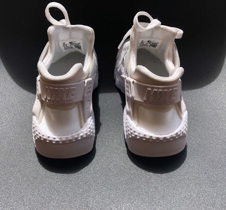 Nike huarache brancas