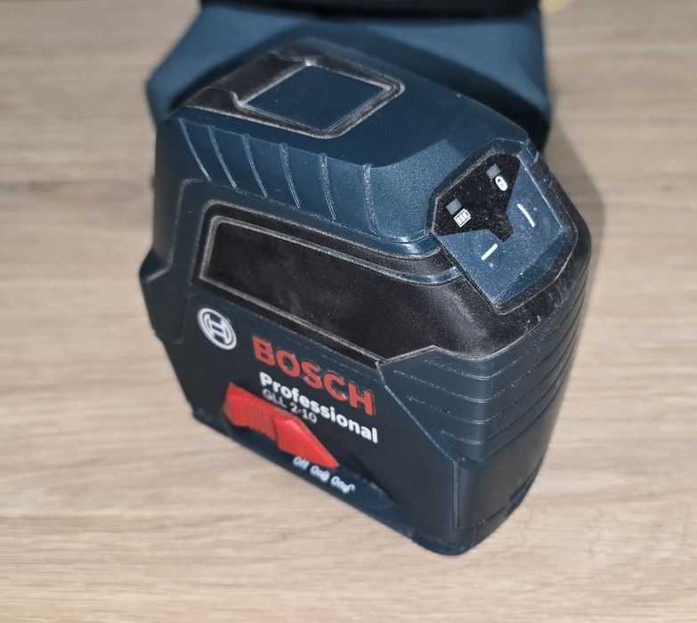Laser krzyżowy Bosch GLL 2-10 Proffesional - wiazka czerwona