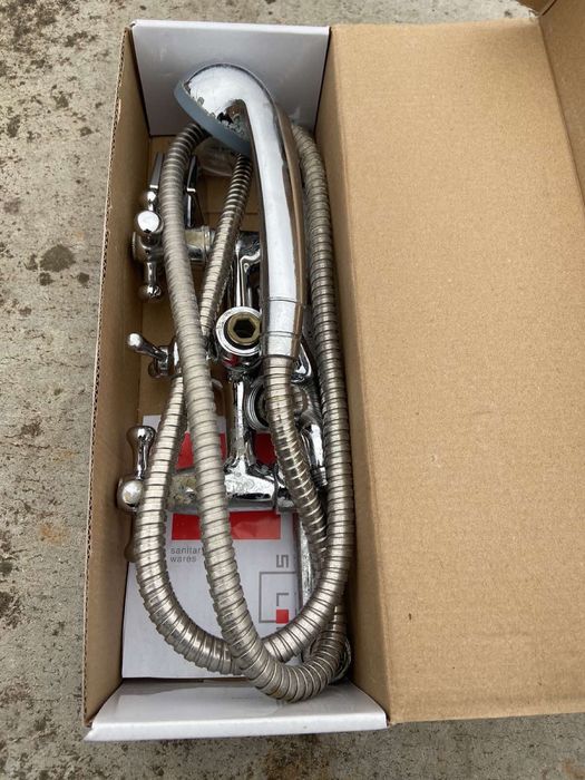 Смеситель в ванную комнату