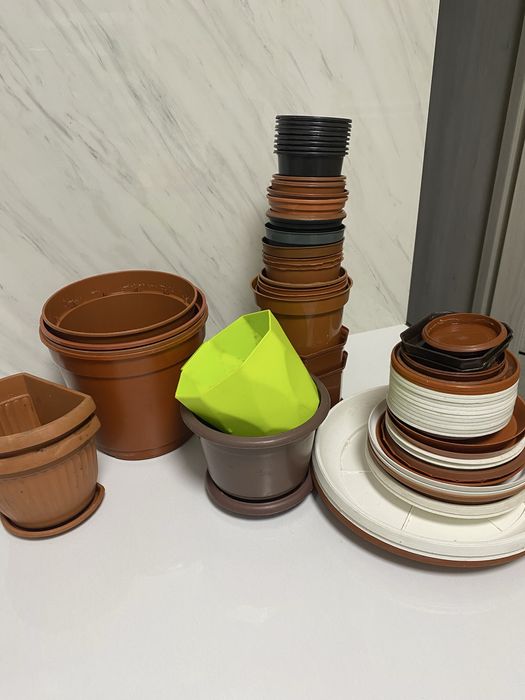 Продам    горшки  для цветов