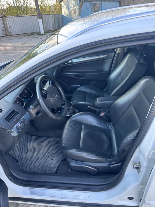 Opel Astra h. Cosmo