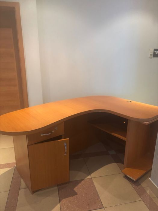Duże biurko narożne, używane