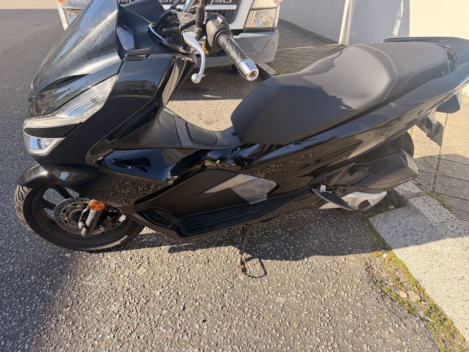 Moto PCX 2020 com 69.986 km