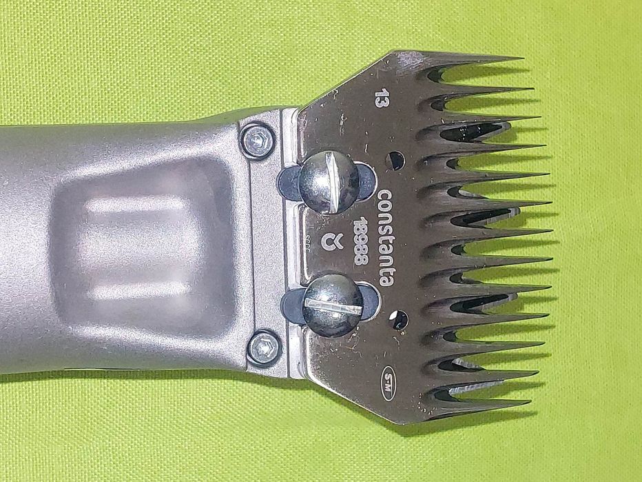 Máquina eléctrica de Tosquia Ovelhas KERBL CONSTANTA4