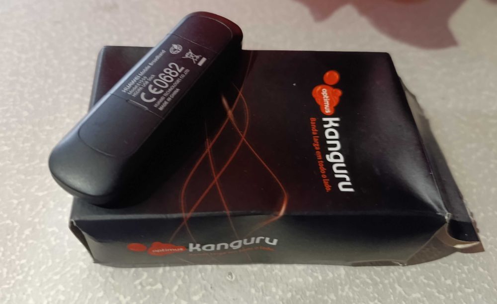 Pen Internet  Banda Larga c/ cartão Kanguru Huawei Mobil Broadband USB