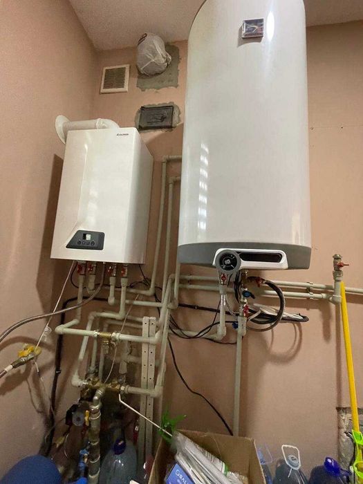 Продам дом в Обуховке, с гостевым домом/озеро/мустанг/седьмое небо