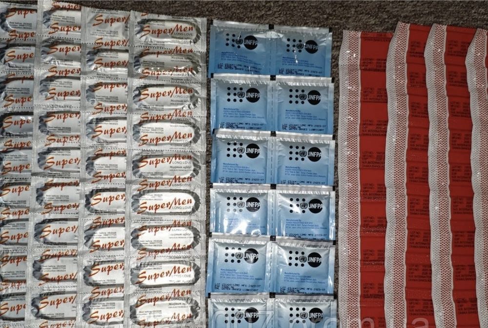 Презервативы 100 штук микс + 12шт лубрикантов по 5 мл 220 грн Акция !