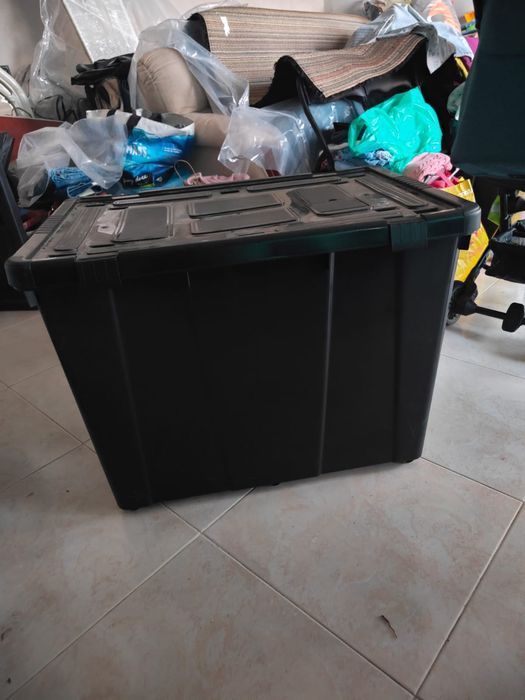 Caixa arrumação 180l