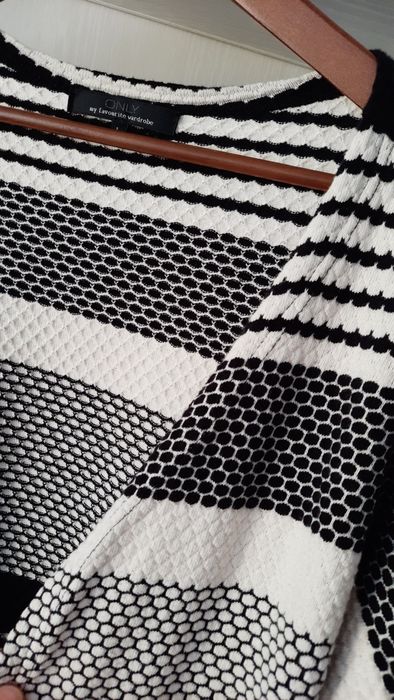 Sweter narzuta ONLY L