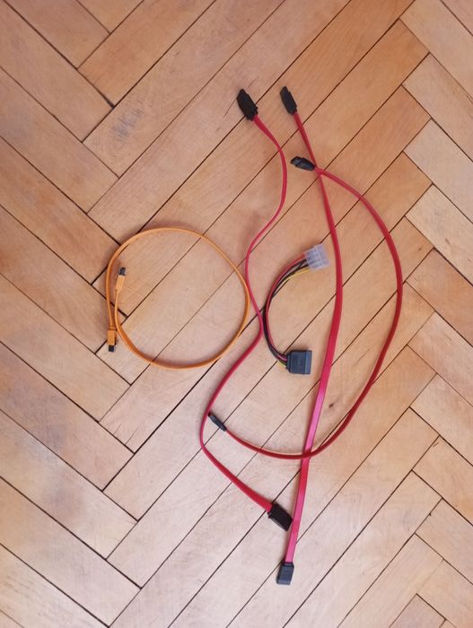 1 Ata кабель та 1 перехідник molex - sata живлення