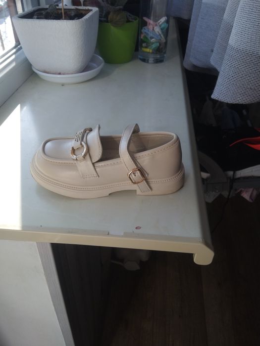 Лофери на дівчинку 30 розмір ідеал.