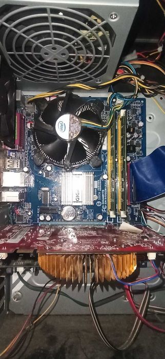 Kомп'ютер E5200/2x1Gb/945/9600GT/ATX400/ vx2240w Viewsonic