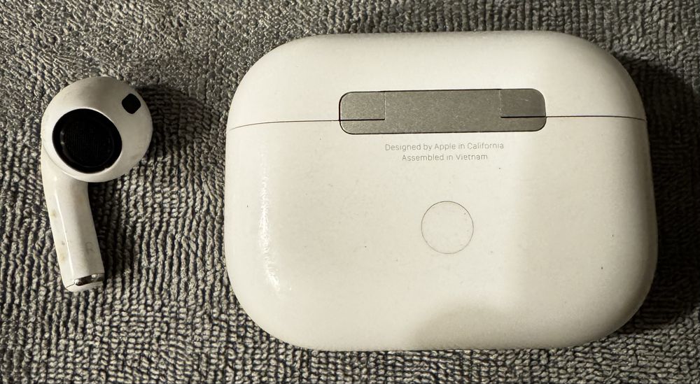 Apple airpods pro 2 etui i jedna sluchawka