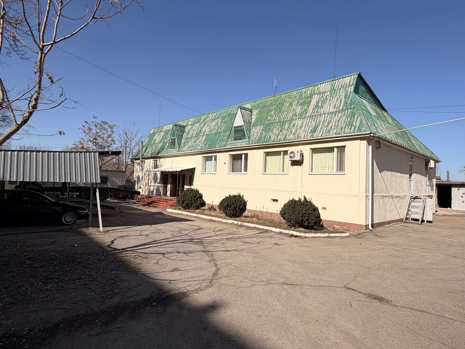 Продажа базы ~900 м2 район Николаевка.