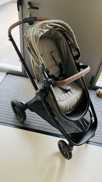 Maxi Cosi Trio Zelia S + FamilyFix 3 isofix