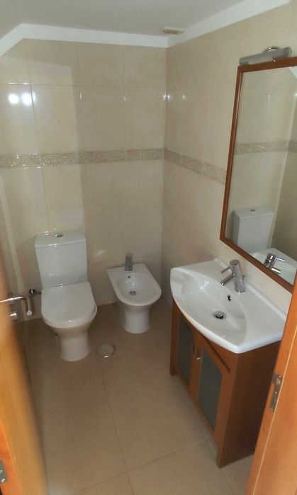 Moradia T3 geminada em Figueiredo (Amares)