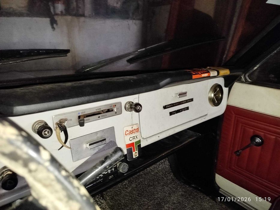 Relíquia sobre rodas - Carro antigo original