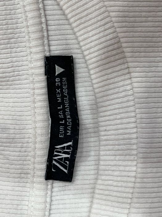 Трендовий білий топ Zara в рубчик / Кроп-топ з вирізами та зав'язками розмір L