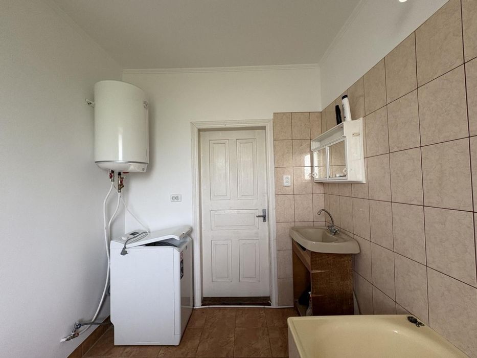 Продаж будинку з ремонтом та меблями в м.Золочів