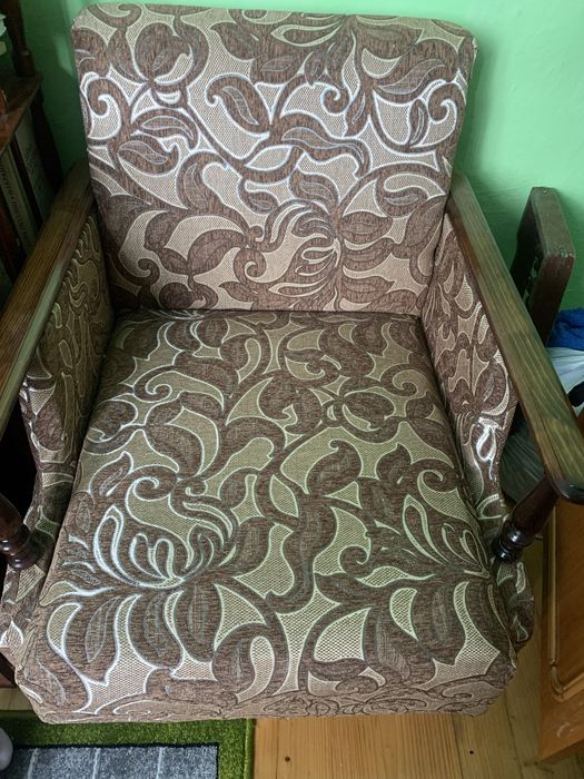 Диван-книжка. Розкладний диван. Після перетяжки. Також крісла.