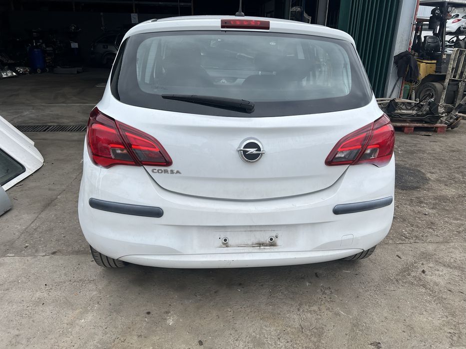 Opel Corsa E (peças)