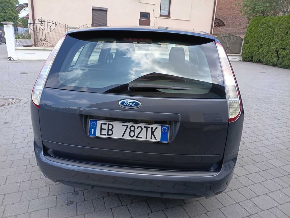 Автомобіль Ford Focus Titanium