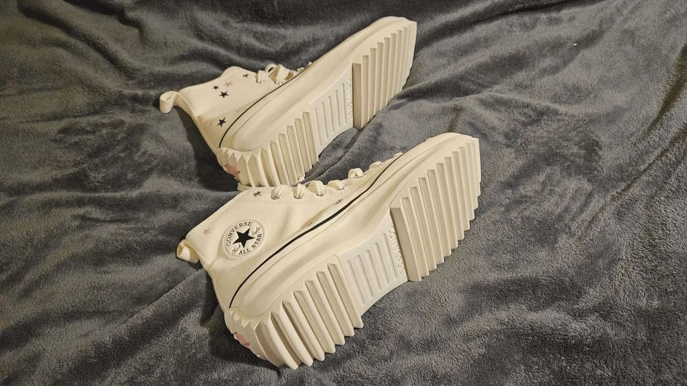 Buty Converse Run Star Hike - Embroidered Stars