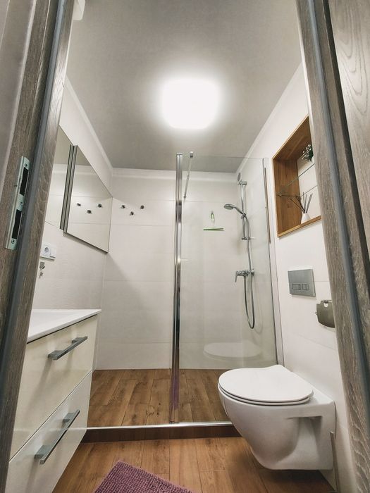 Apartamenty z balkonem, pokoje, Okuninka