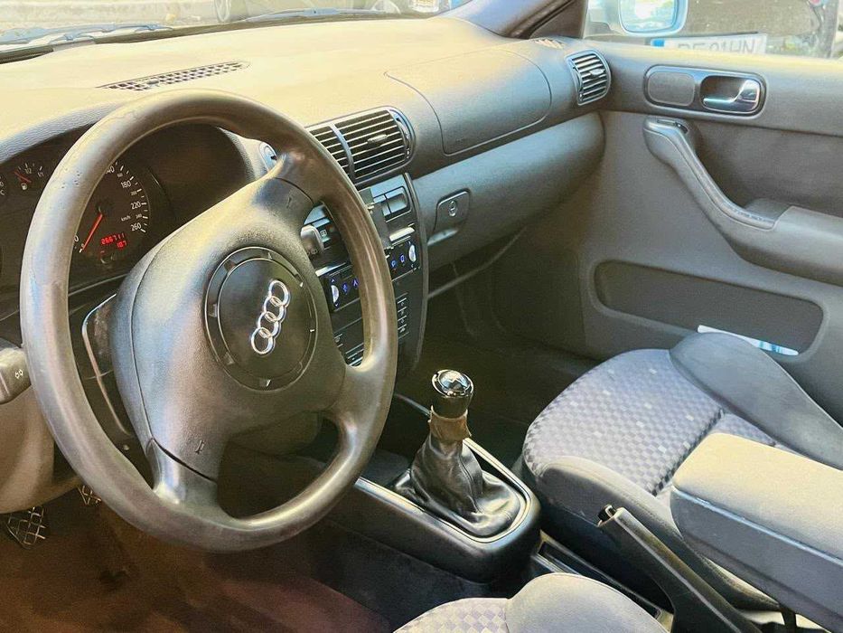 Audi A3 1.6 260.000km A/c Tecto Abrir