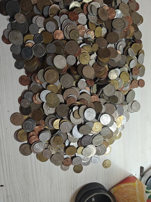 Sprzedam prawie 9 kilogramów monet