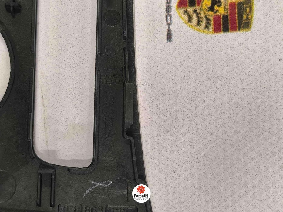 Moldura da Consola Central / Rádio / Aro VW PASSAT CC B6
