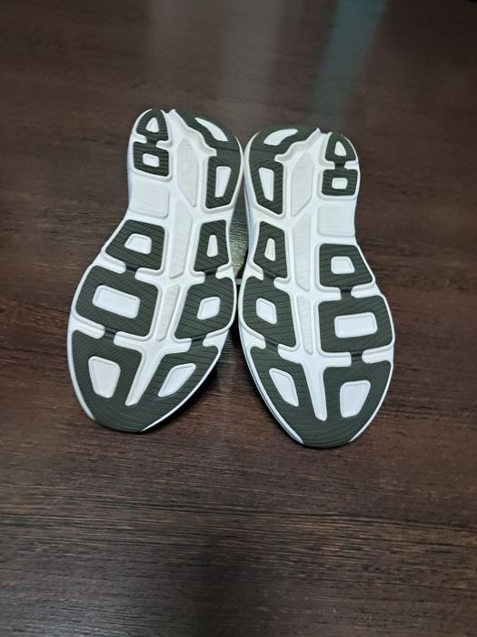 Кросівки HOKA BONDI 9 р 47 1/3 30.5cм