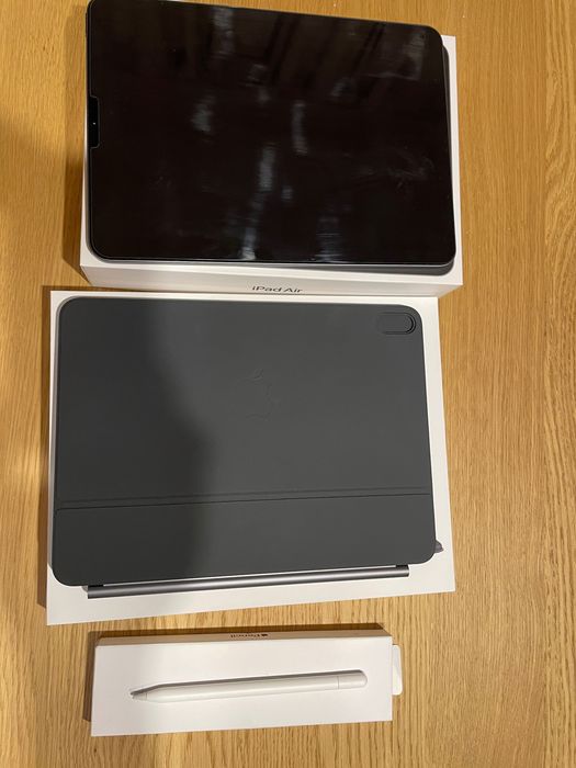 Vendo iPad Air 4ª geração 10,9 + Apple Magic Keyboard + Apple Pencil