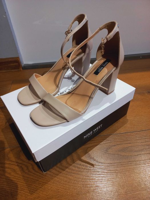 Nine West WFA2647-1 sandały na słupku rozm.38