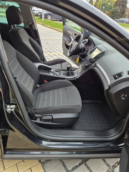 Opel insignia GS  1.6Cdti  120 km