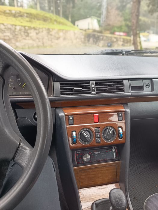 Mercedes 200d (w124)