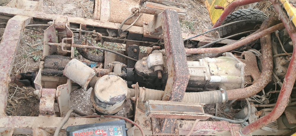 Tratocarro ou motoagricola 4x4 usada